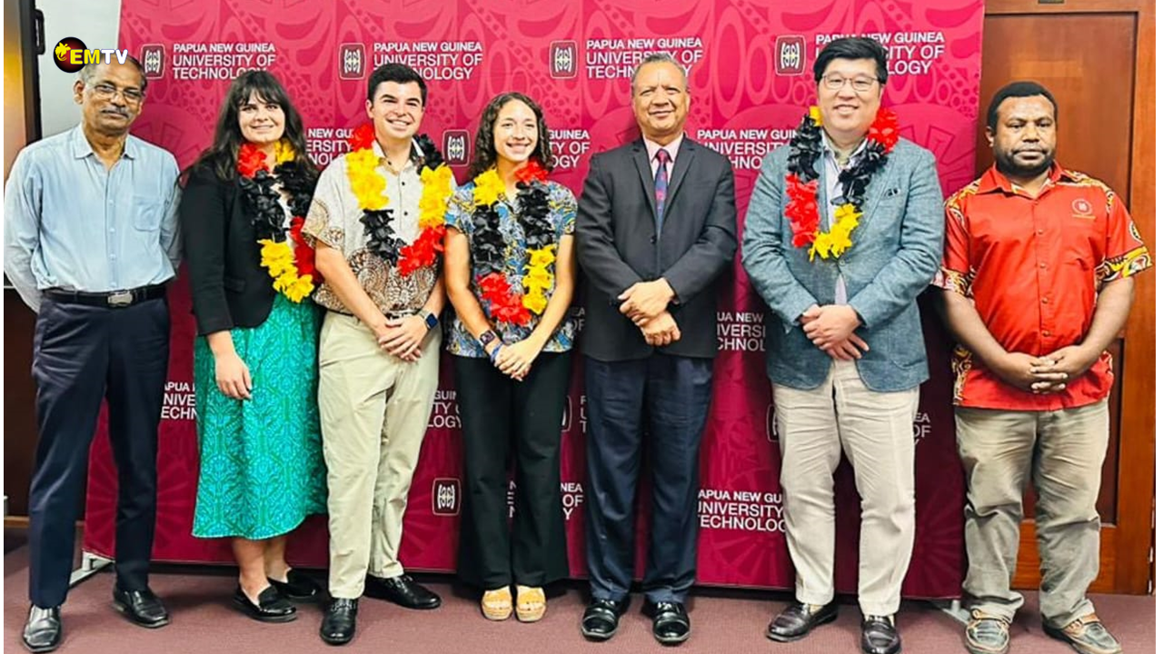 UOT RECEIVES US ENGLISH TEACHING ASSISTANT